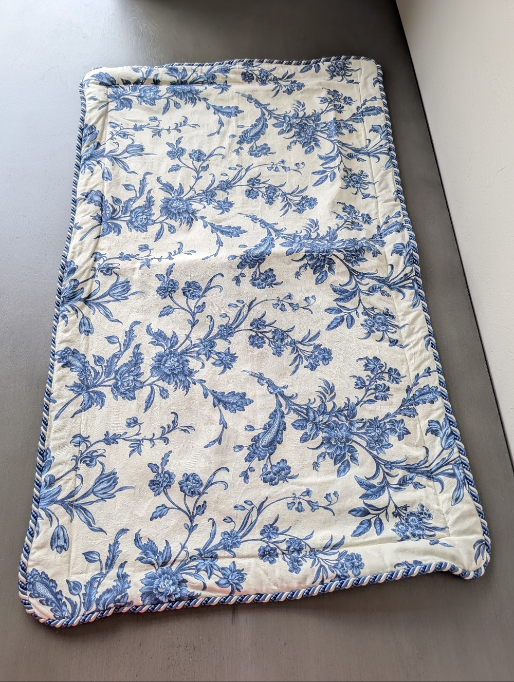 Williamsburg Cream Off White Blue King Pillow Covers 100% Cotton Twisted Piping